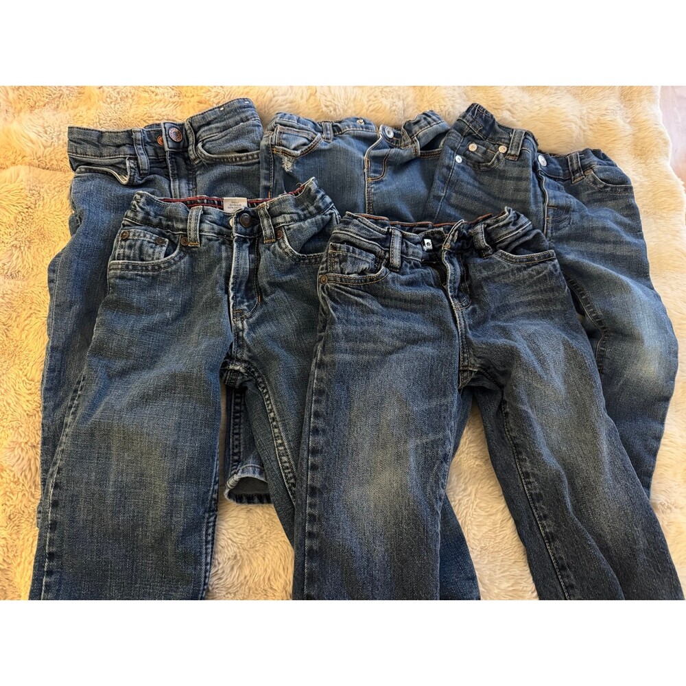 5 pairs of jeans 2T